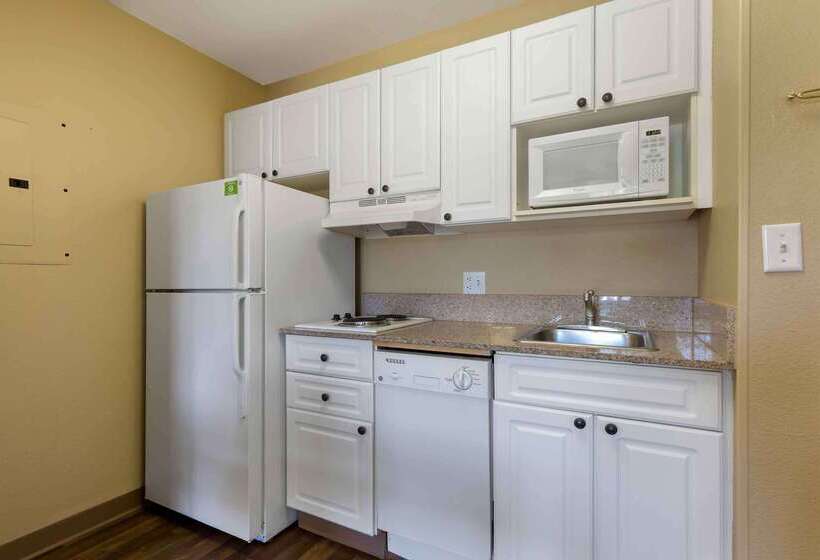 酒店 Mainstay Suites Washington Dulles Airport