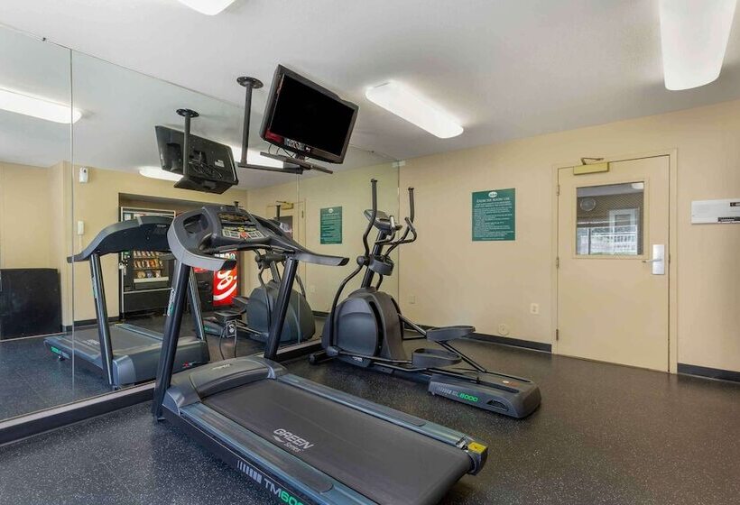 酒店 Mainstay Suites Washington Dulles Airport