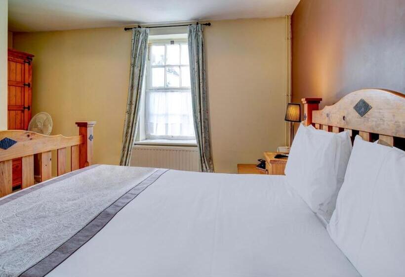 בית מלון כפרי George & Dragon Inn