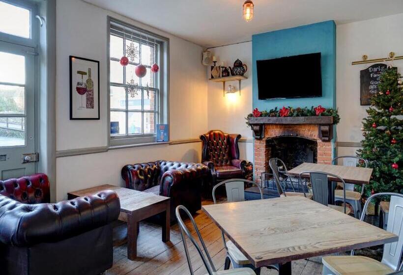 호텔 George & Dragon Inn