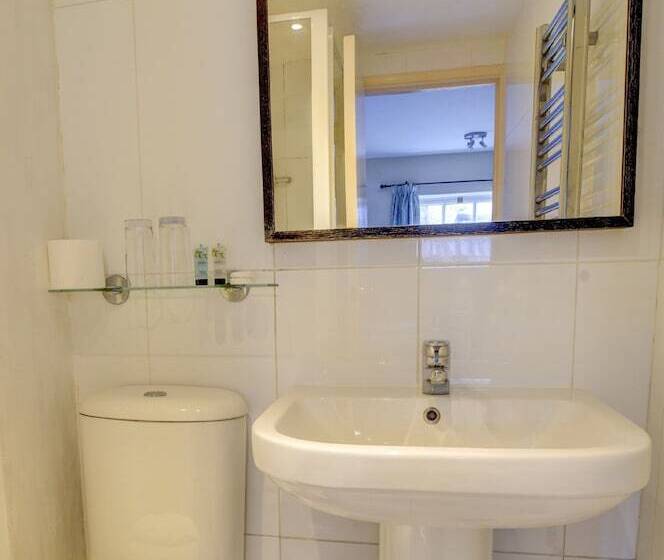 בית מלון כפרי George & Dragon Inn