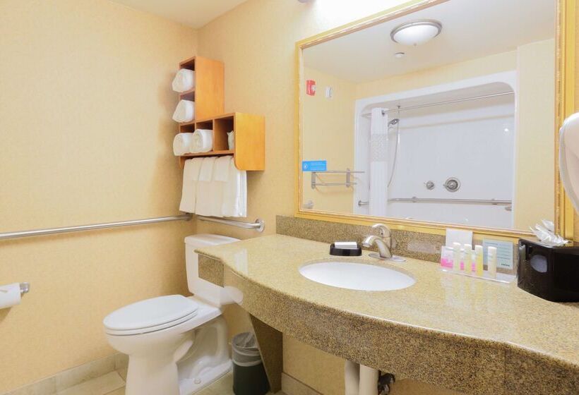 Отель Hampton Inn & Suites By Hilton Tomball Houston Nw