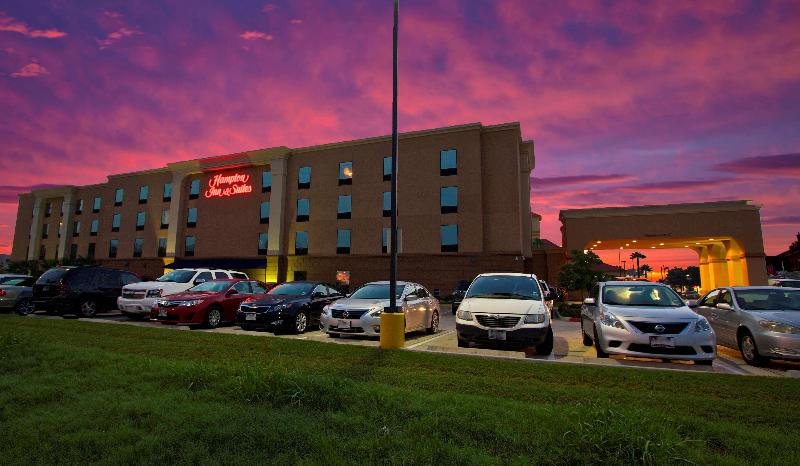 Отель Hampton Inn & Suites By Hilton Tomball Houston Nw