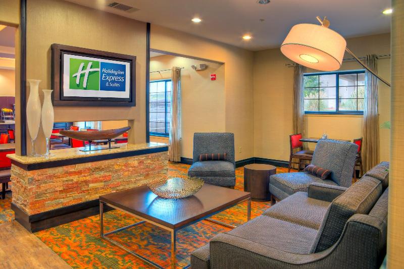 فندق Holiday Inn Express And Suites Granbury, An Ihg
