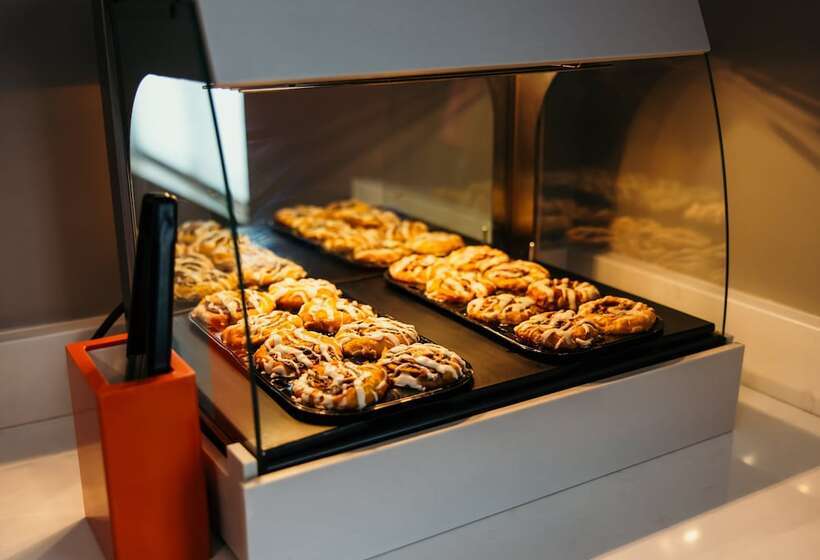 فندق Holiday Inn Express And Suites Urbandale Des Moines, An Ihg