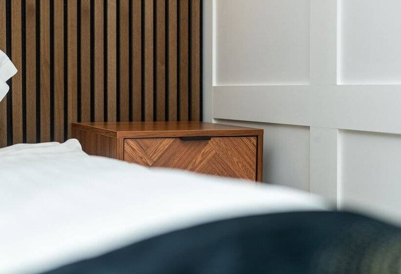 호텔 Holly Lodge Guest House With Free Off Site Health Club