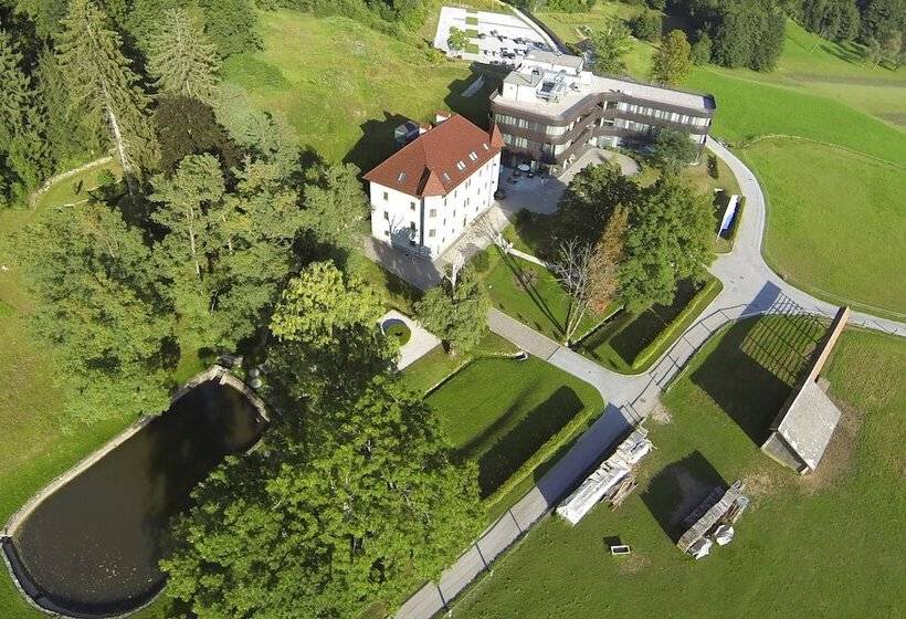 هتل Lambergh Château &