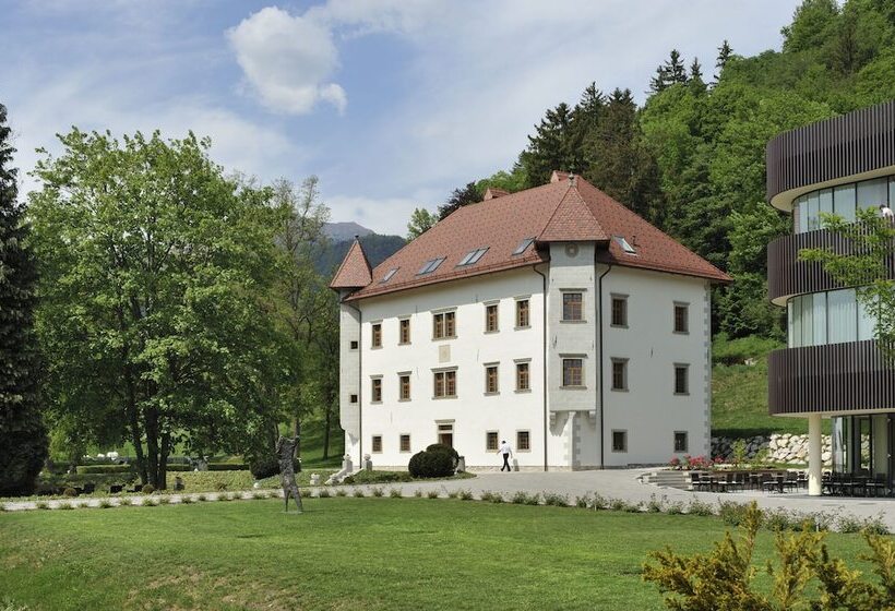 هتل Lambergh Château &