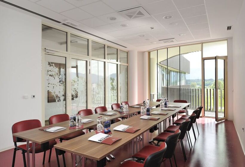 هتل Lambergh Château &