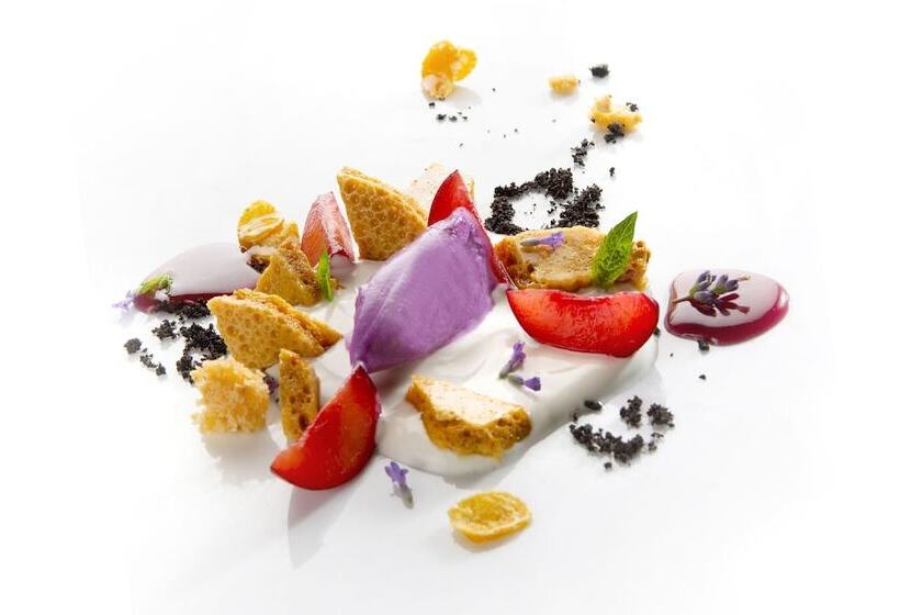 هتل Lambergh Château &