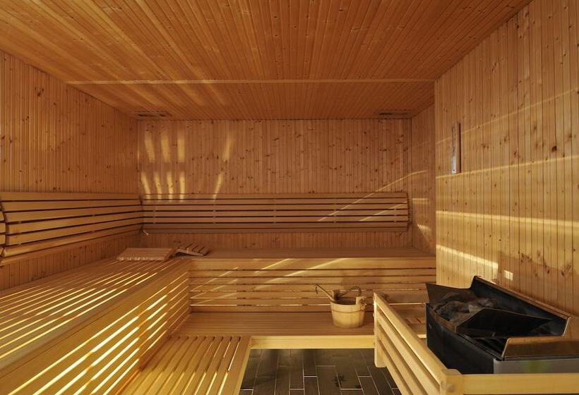 هتل Lambergh Château &