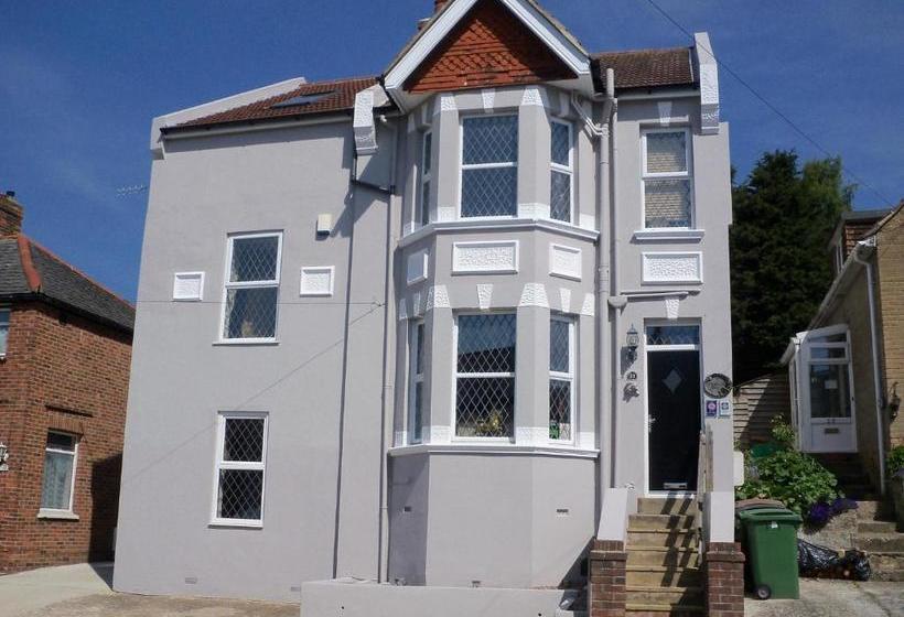 Отель Minstrel's Rest