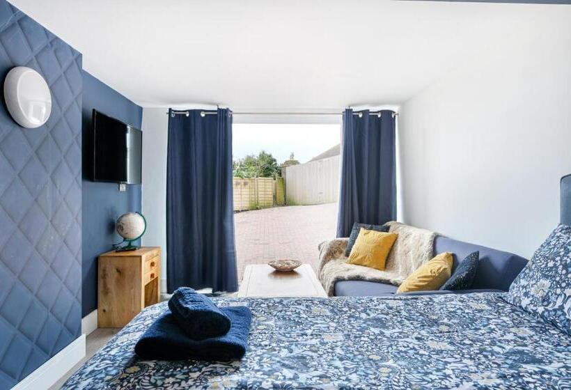 Отель Northrise Retreat