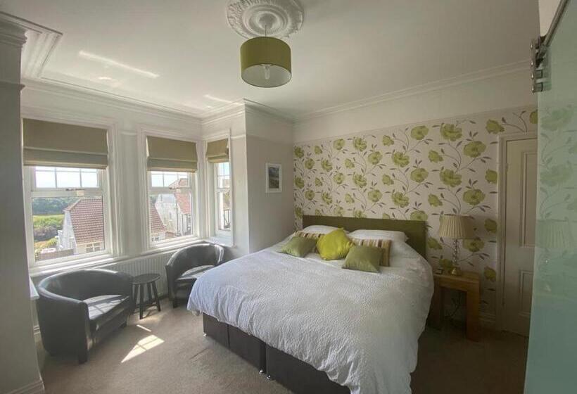 Отель Northrise Retreat