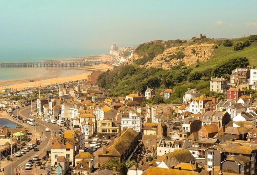 Отель Northrise Retreat