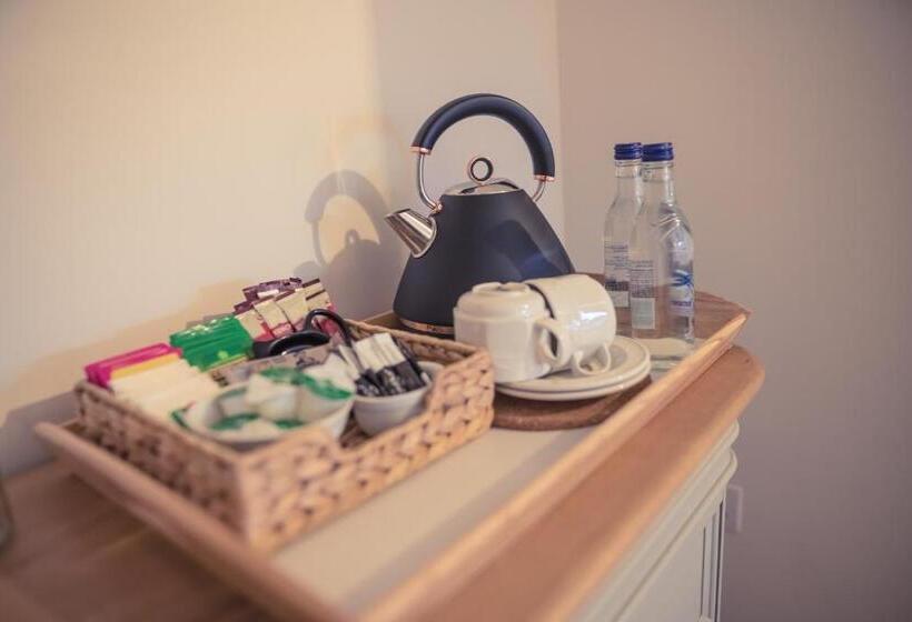 Отель Northrise Retreat