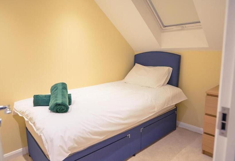 Отель Northrise Retreat