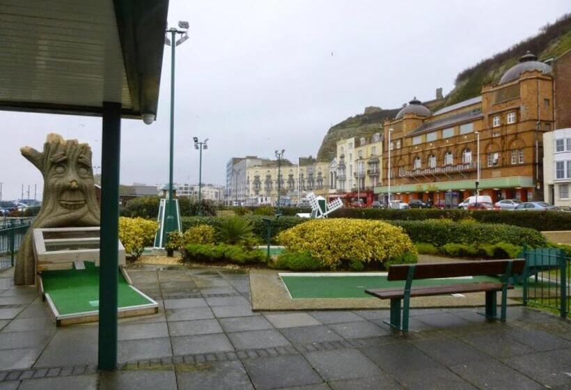 Отель Northrise Retreat