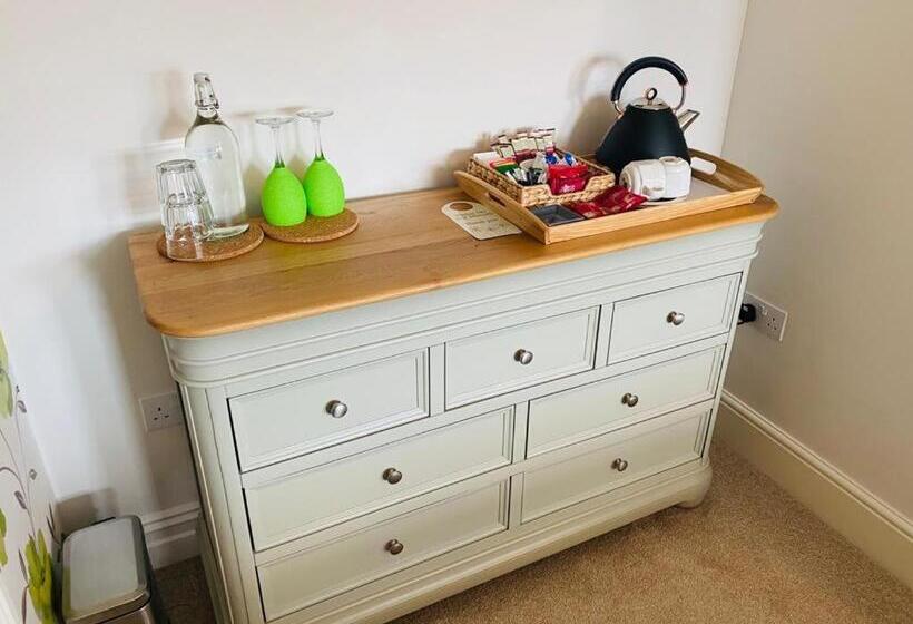 Отель Northrise Retreat