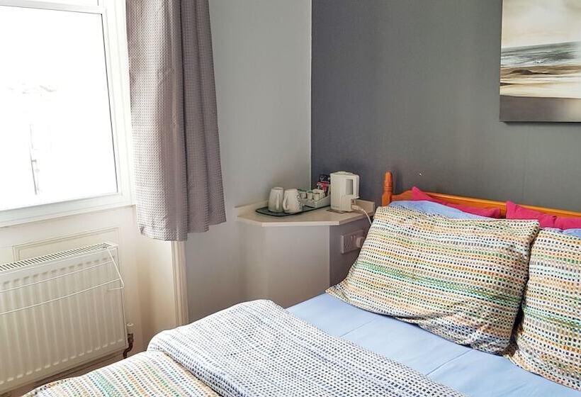 ホテル Olivers Guest House