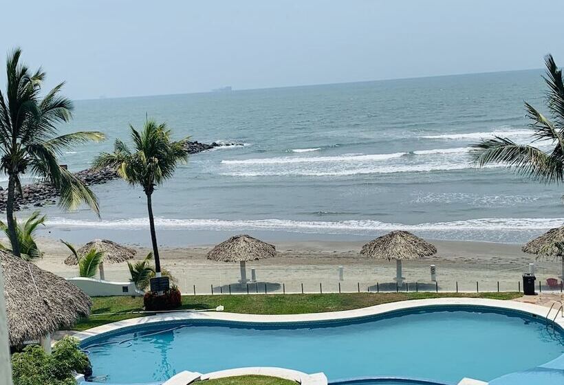 Playa Caracol Hotel & Spa