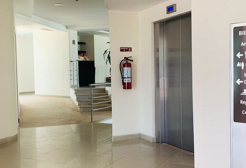 Playa Caracol Hotel & Spa