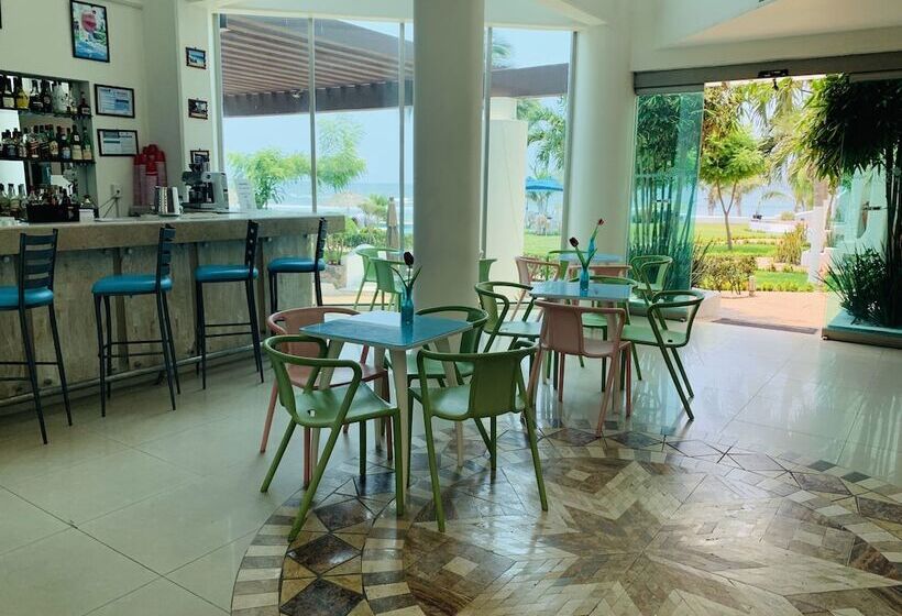 Playa Caracol Hotel & Spa