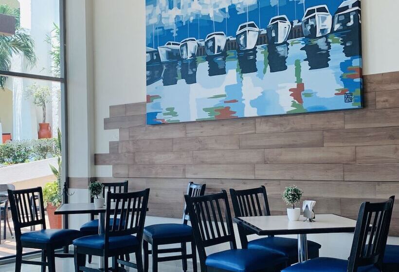 Playa Caracol Hotel & Spa