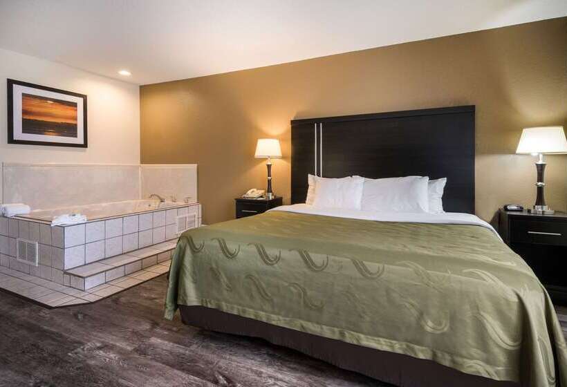 בית מלון כפרי Quality Inn & Suites  Granbury