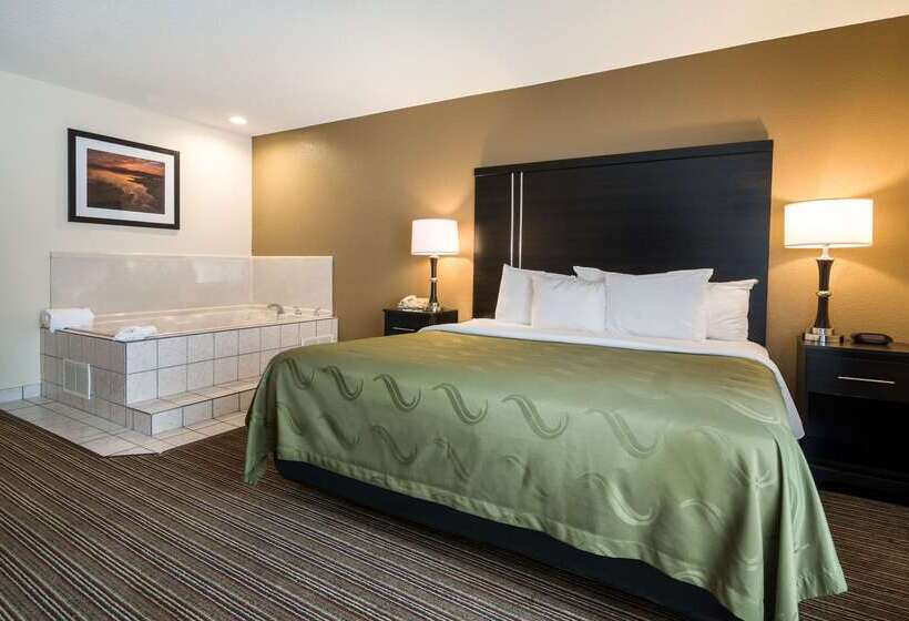 בית מלון כפרי Quality Inn & Suites  Granbury