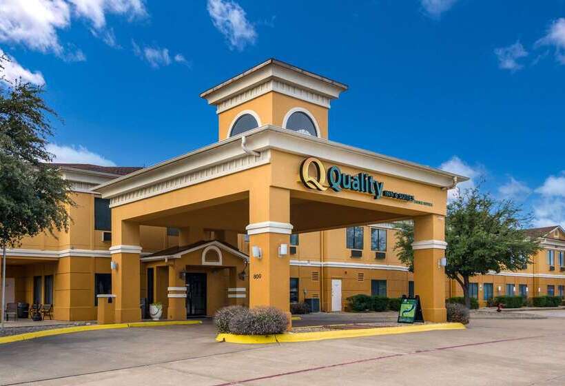 בית מלון כפרי Quality Inn & Suites  Granbury