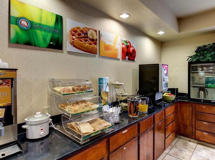 בית מלון כפרי Quality Inn & Suites  Granbury