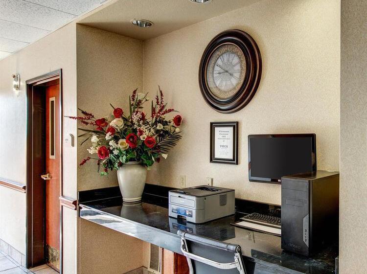 בית מלון כפרי Quality Inn & Suites  Granbury