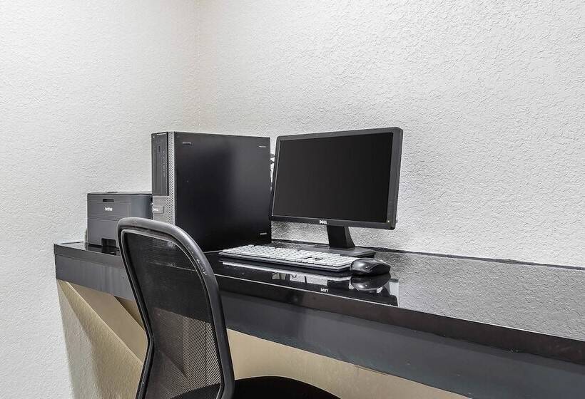 ホテル Quality Inn & Suites
