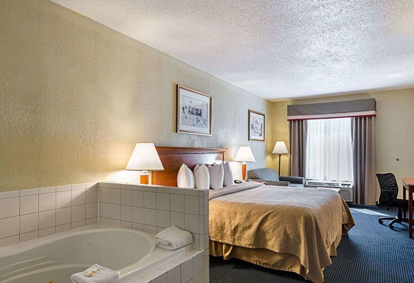 בית מלון כפרי Quality Inn Troutville  Roanoke North
