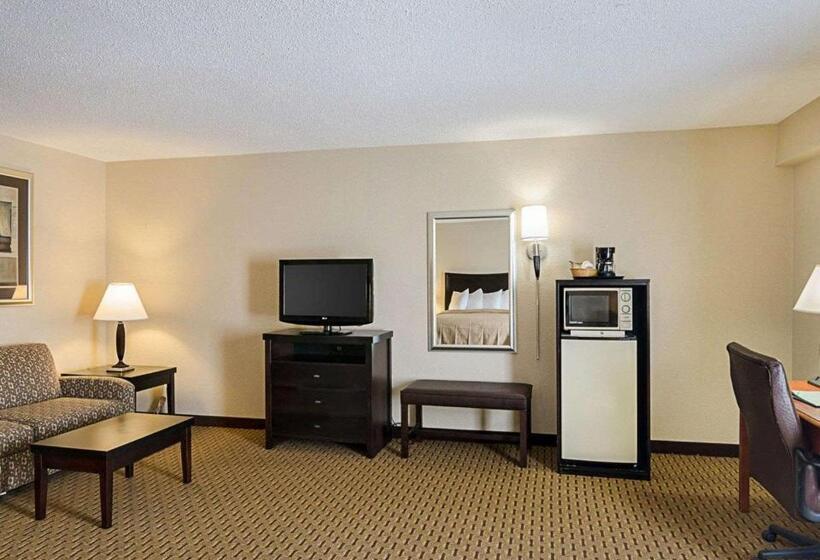 בית מלון כפרי Quality Inn Troutville  Roanoke North