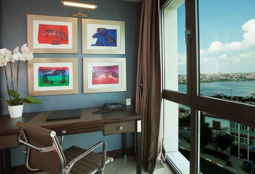 Radisson Blu Hotel Istanbul Pera