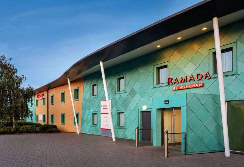 فندق Ramada By Wyndham Cobham