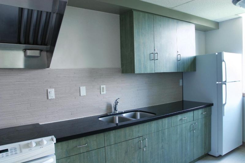 هتل Residence & Conference Centre Brampton