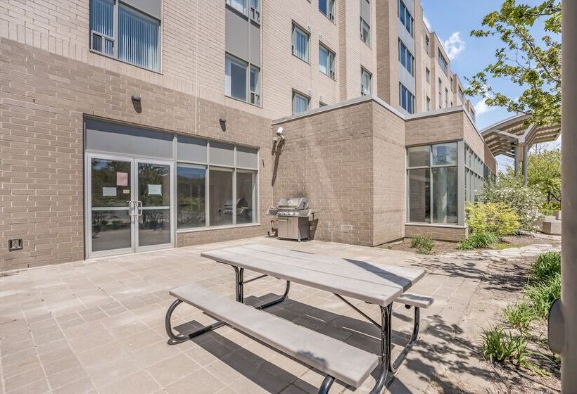 酒店 Residence & Conference Centre  Niagaraonthelake