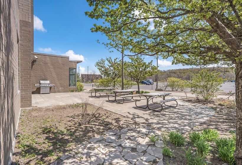 酒店 Residence & Conference Centre  Niagaraonthelake