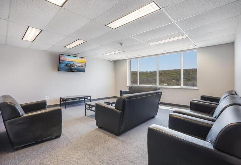 酒店 Residence & Conference Centre  Niagaraonthelake