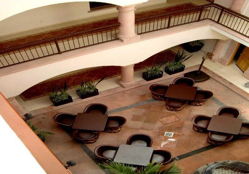 Отель Rio Queretaro