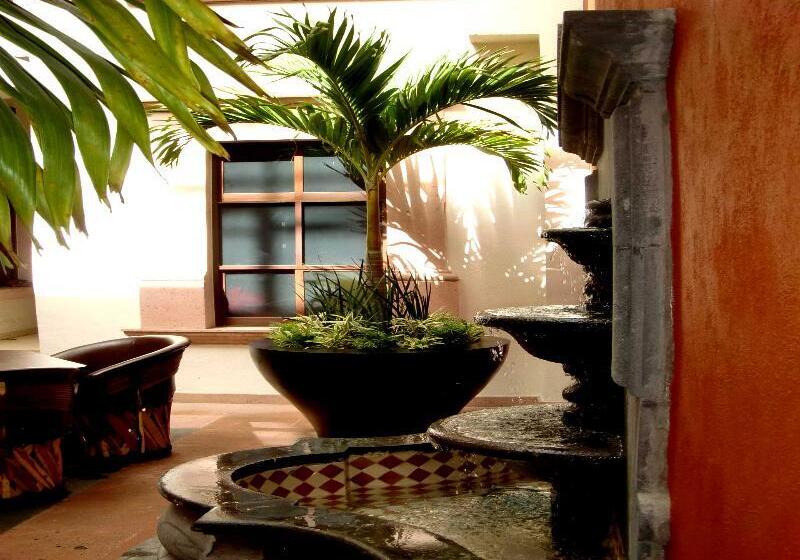 Отель Rio Queretaro