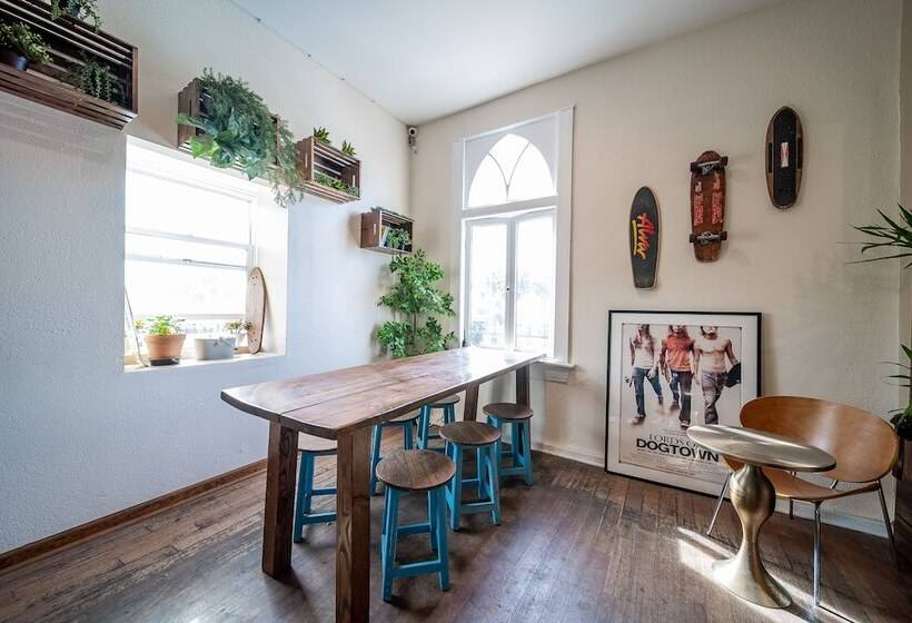 Samesun Venice Beach Hotel & Hostel