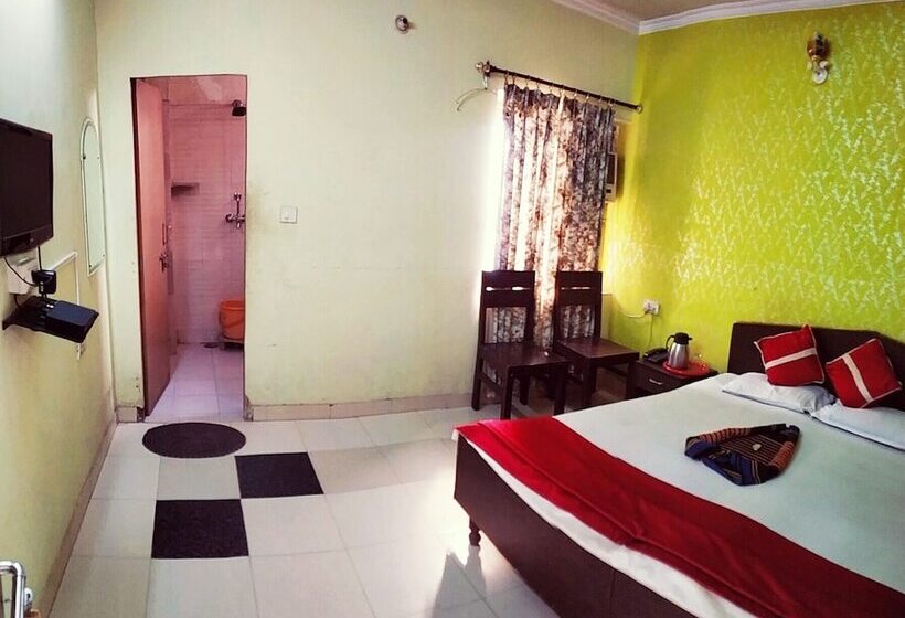 בית מלון כפרי Satkar