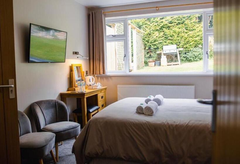 هتل Silverlands Guest House