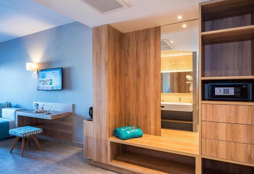 فندق Solimar Aquamarine Resort