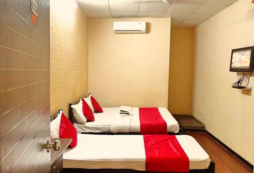 בית מלון כפרי Om Residency