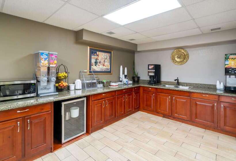 酒店 Super 8 By Wyndham Shepherdsville Louisville South I65